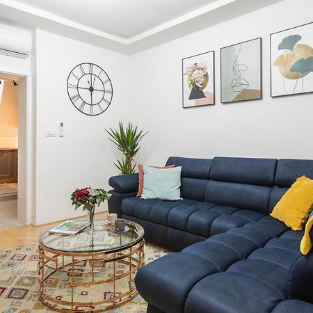 Appartamento Design 1Bdr Loft Near Kvaternik Square Zagabria Esterno foto