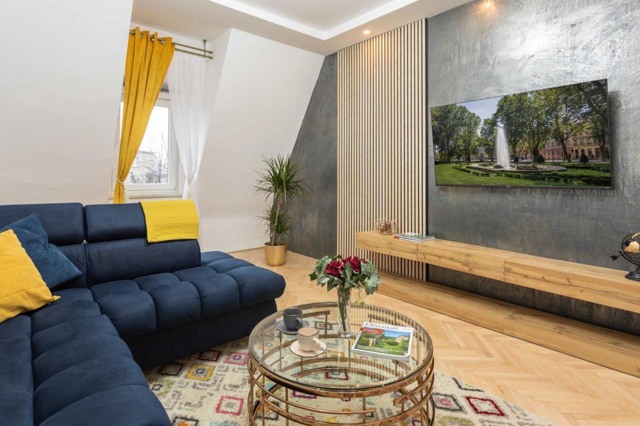 Appartamento Design 1Bdr Loft Near Kvaternik Square Zagabria Esterno foto